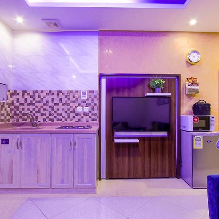 Swat Hotel Apartments Дамам Екстериор снимка