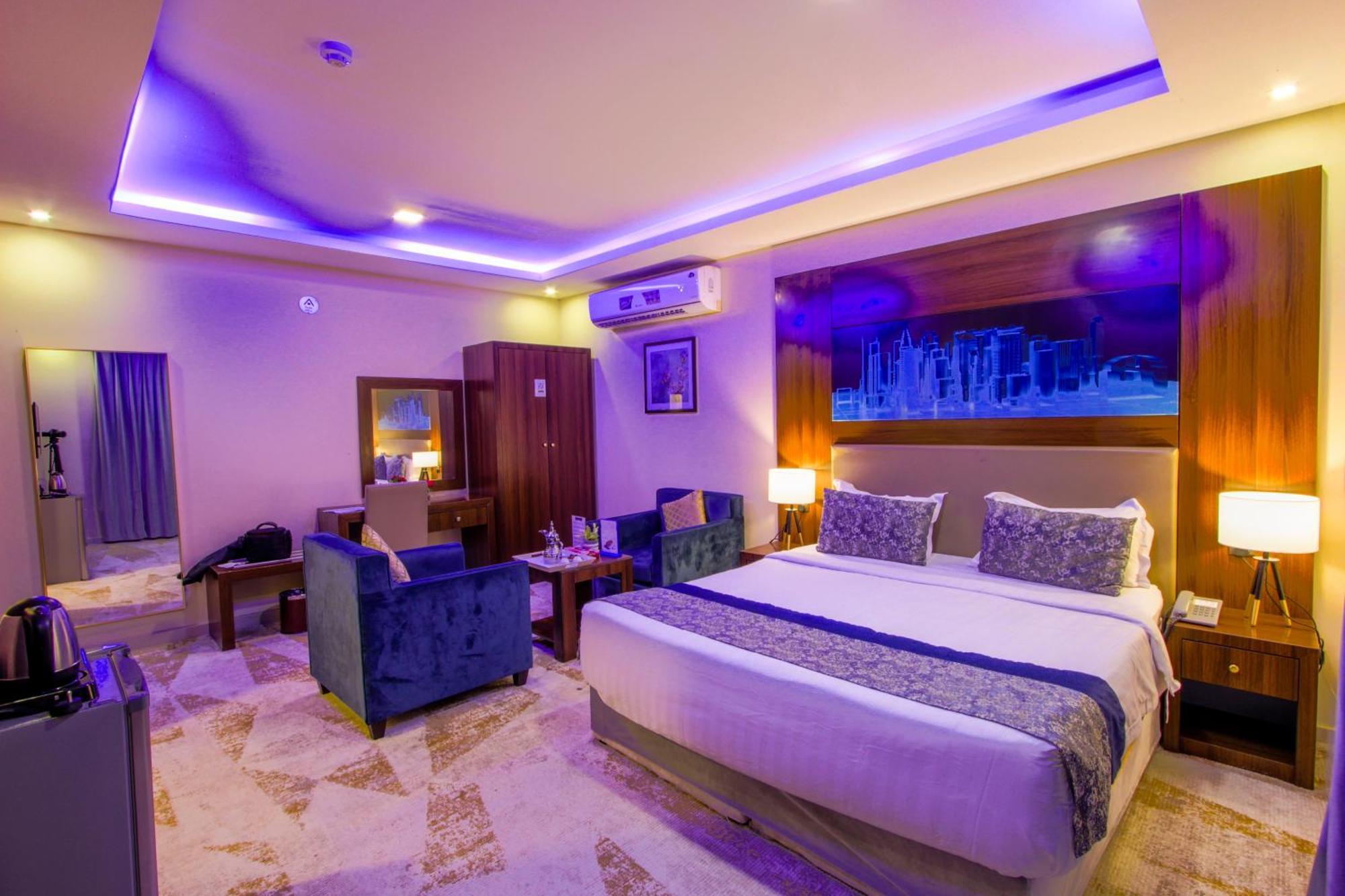 Swat Hotel Apartments Дамам Екстериор снимка