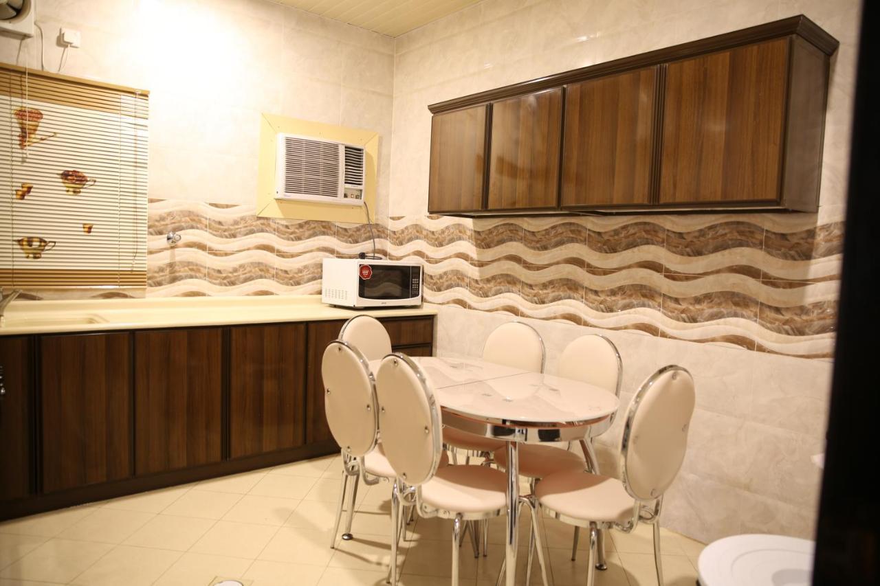 Swat Hotel Apartments Дамам Екстериор снимка